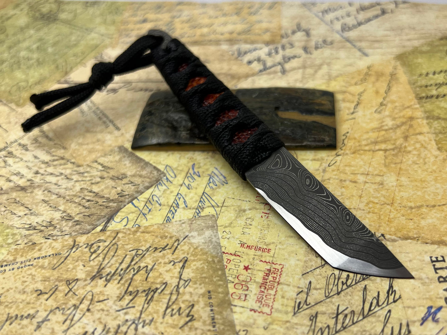 Wrapped Pocket Tanto