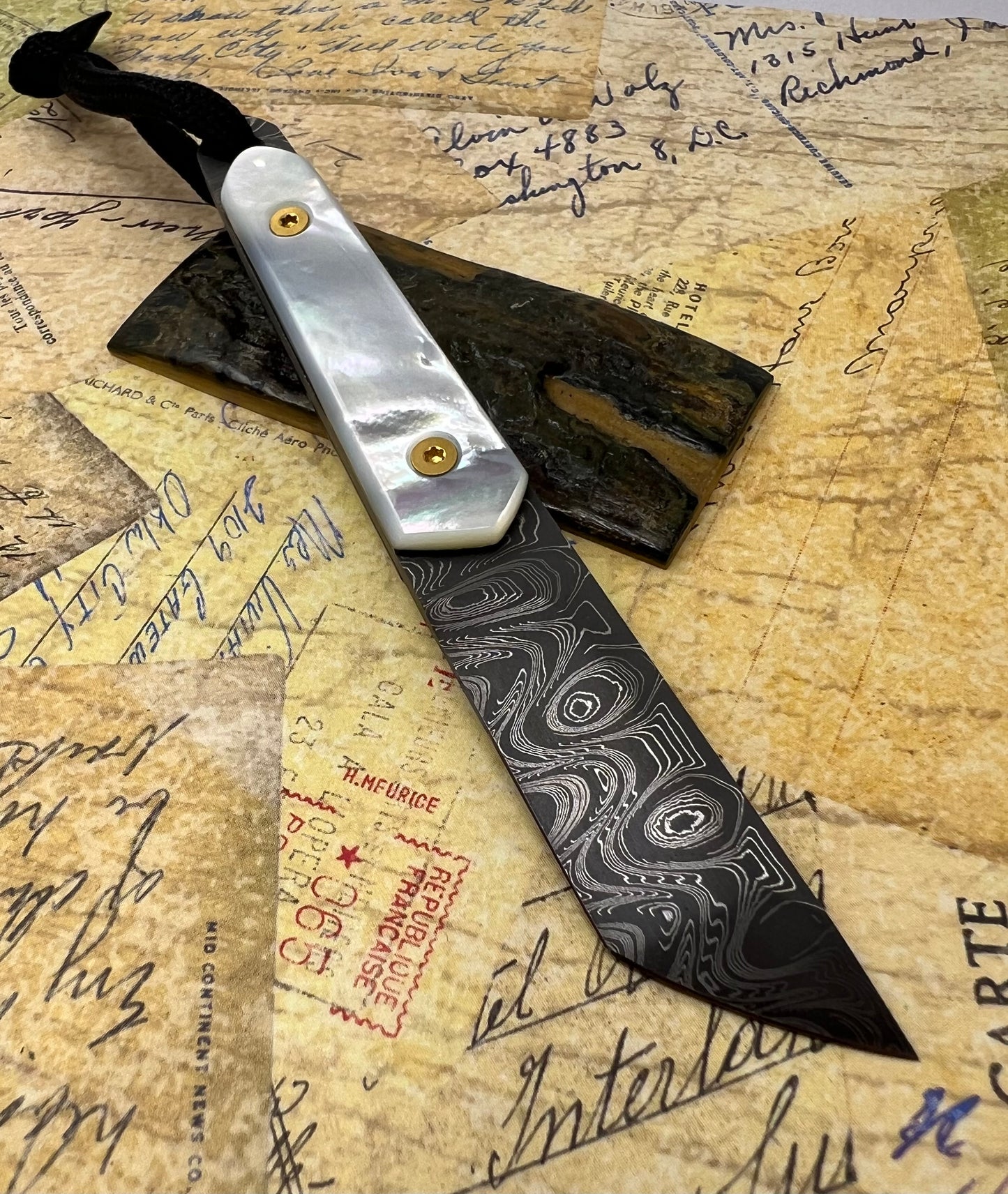 MOP Pocket Tanto