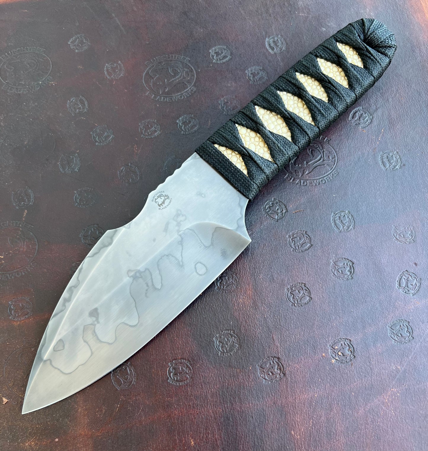 Impetus Fixed Blade