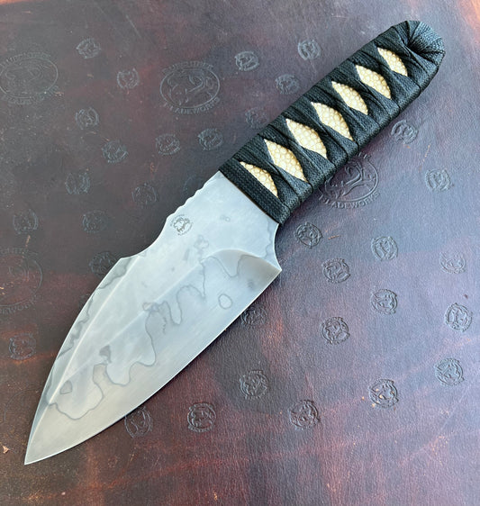 Impetus Fixed Blade